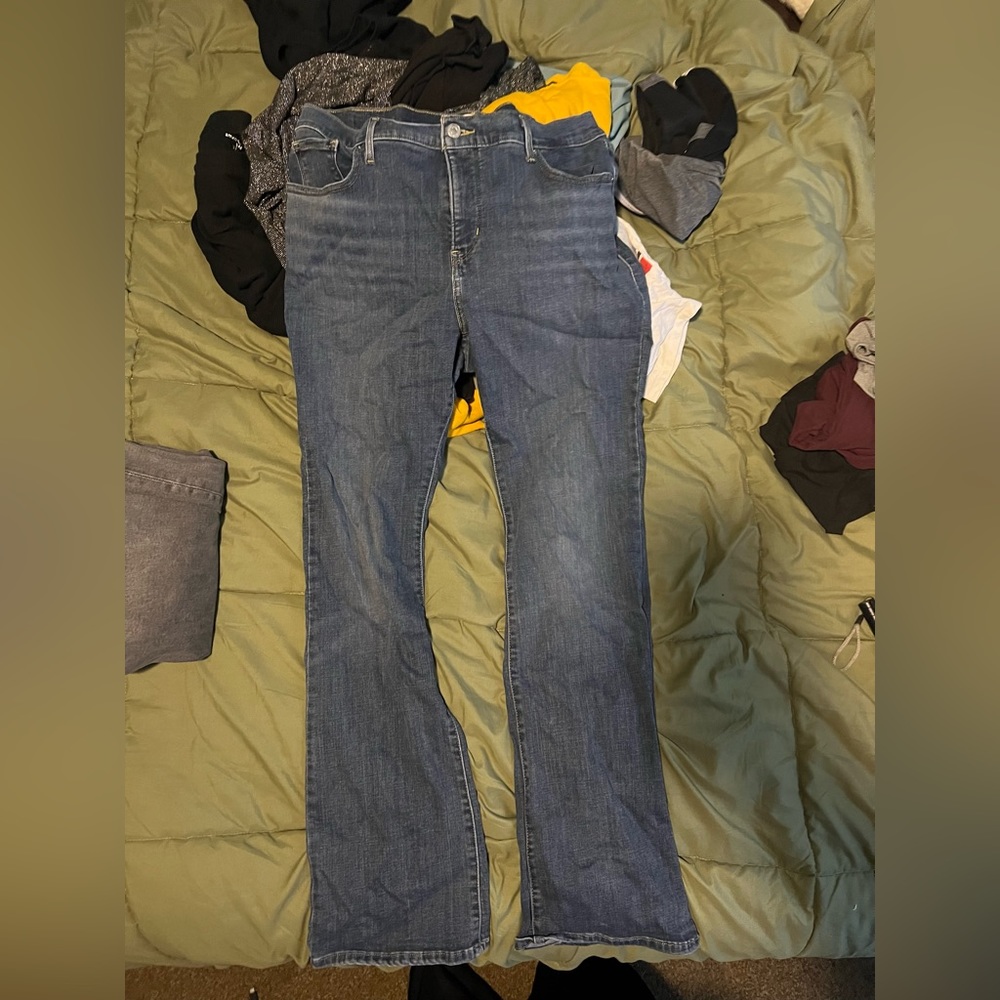 Levi jeans